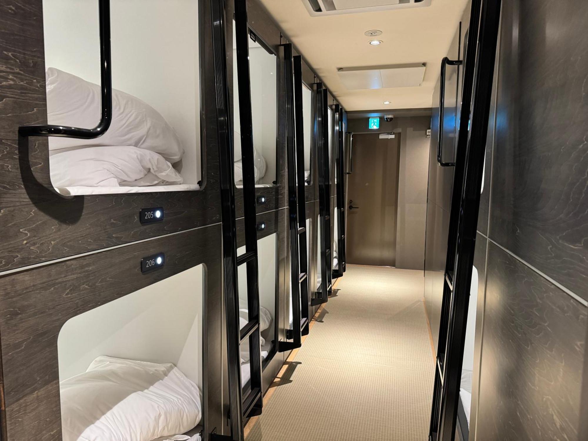 Capsule Hotel Suzumoriya Tokyo Eksteriør bilde