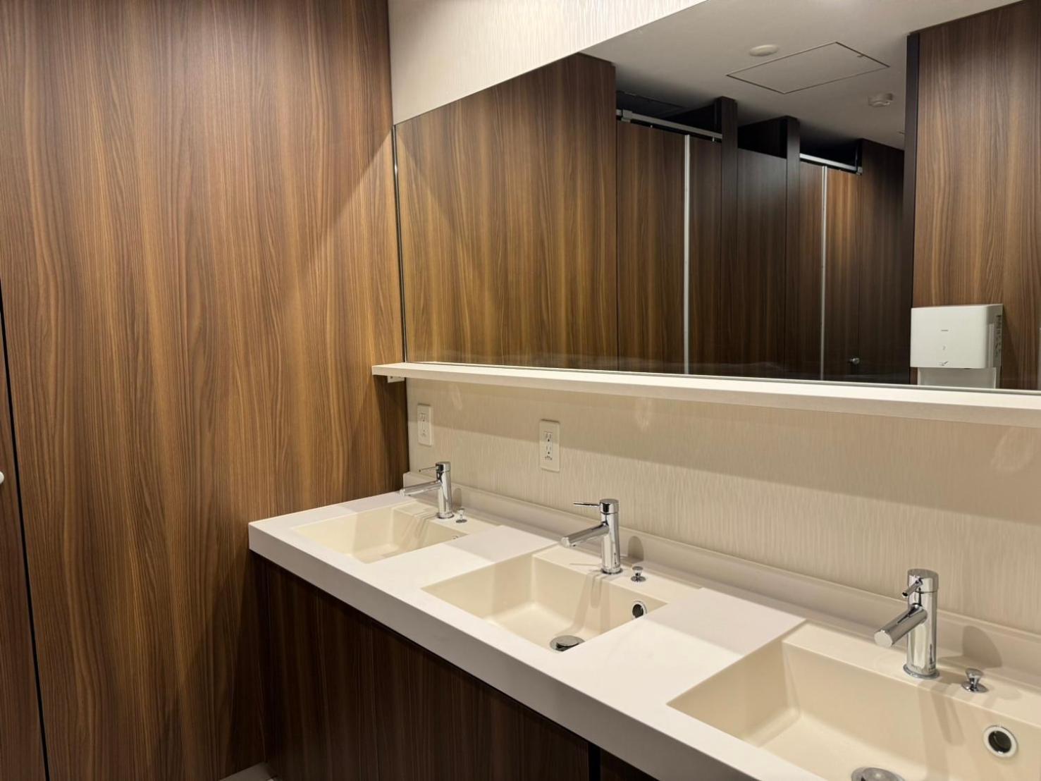 Capsule Hotel Suzumoriya Tokyo Eksteriør bilde